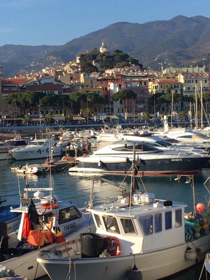Appartamento Ai Piedi Della Pigna Sanremo Exteriör bild